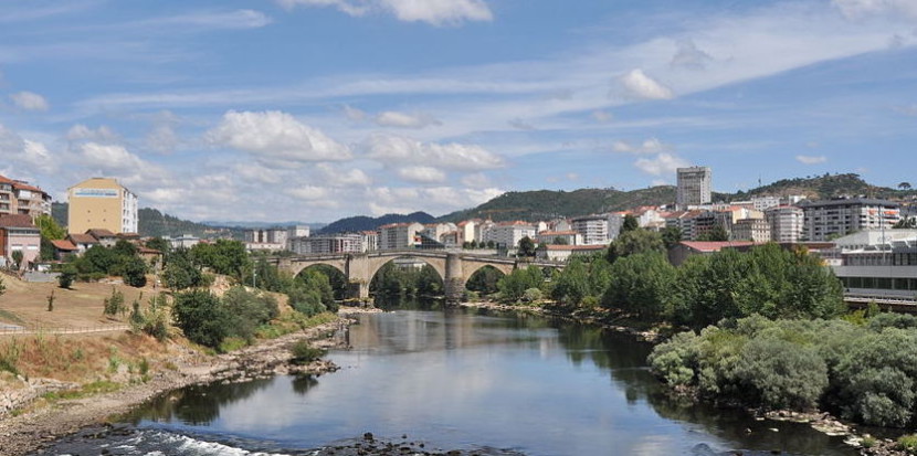 Disfruta de paseos en bicicleta por Ourense puentes d 830x413 Disfruta de paseos en bicicleta por Ourense