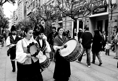 Fiesta de los Mayos De fiesta por Ourense